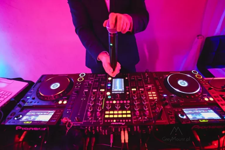 Dj szymoniak wedding team – tworzymy niezapomnianą atmosferę na twoim weselu